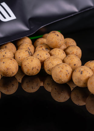 Elevate Baits Maple Mulberry Boilies 1kg by Billing Tackle