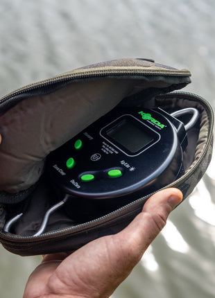 Korda Compac Scales Pouch Dark Camo