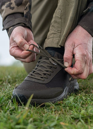 Korda Drykore Trainer - Dark Camo by Billing Tackle